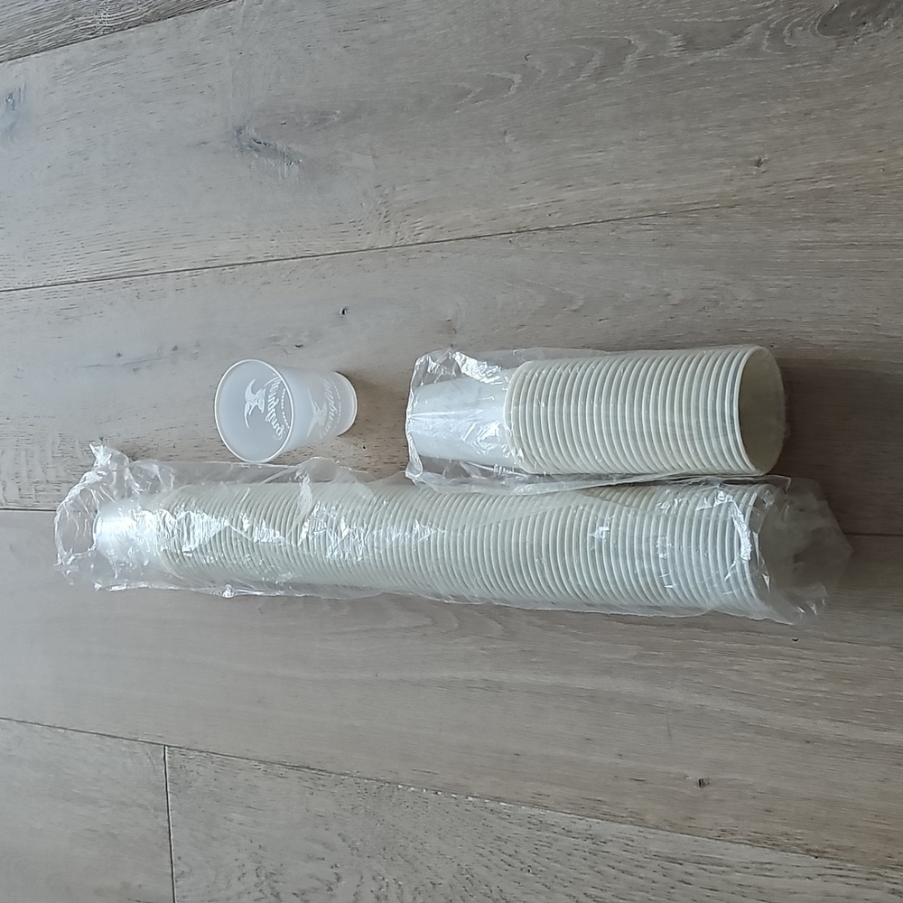 NWOT Yuengling 4oz Cups set of 130